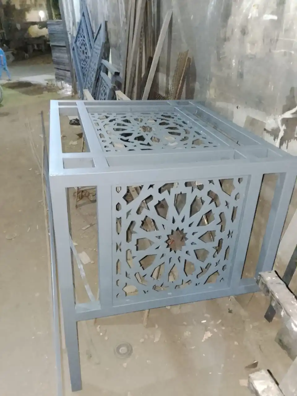 التنفيذ الخاص والمشغولات المخصصة